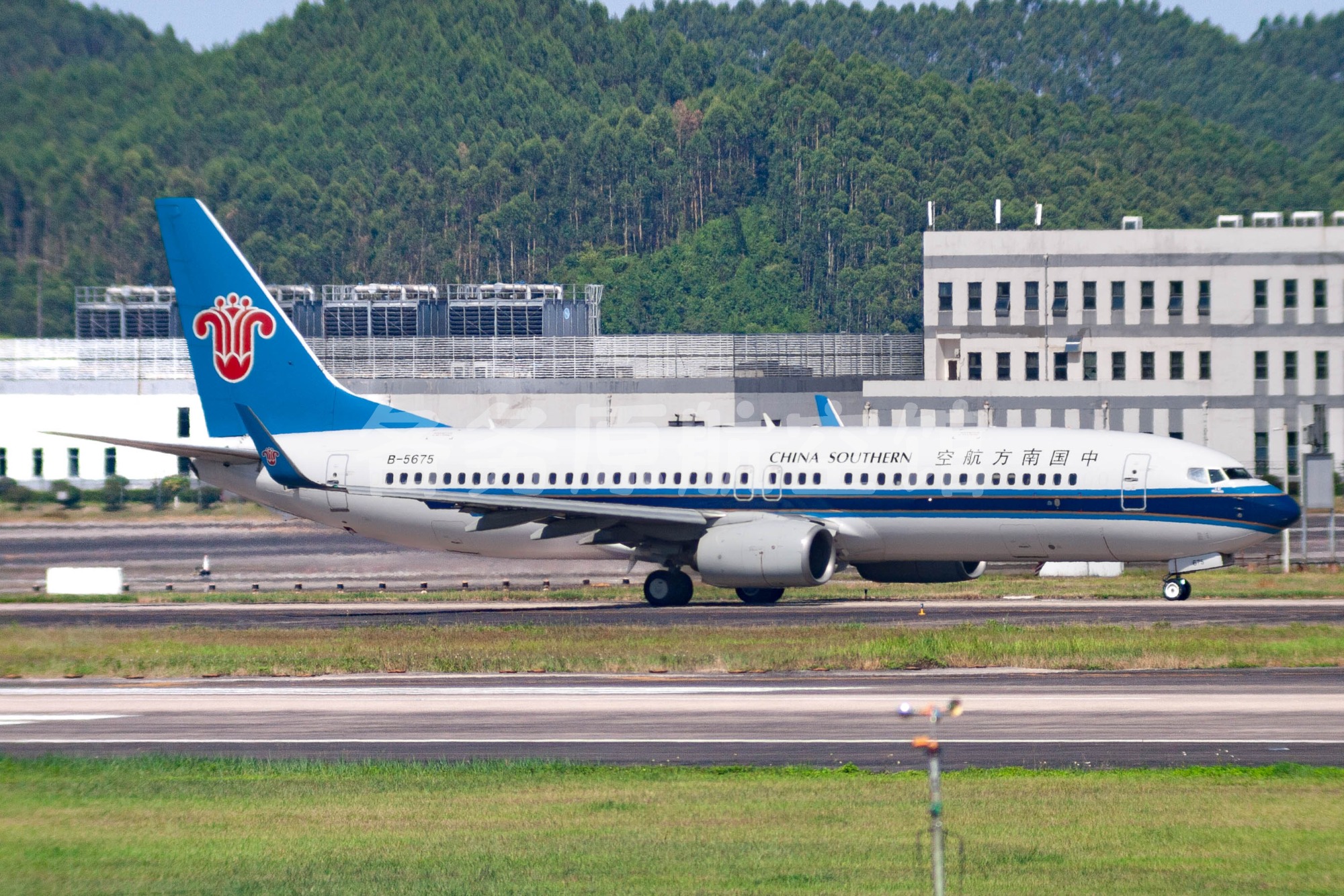 中国南方航空河南公司 - B737-81B(WL)